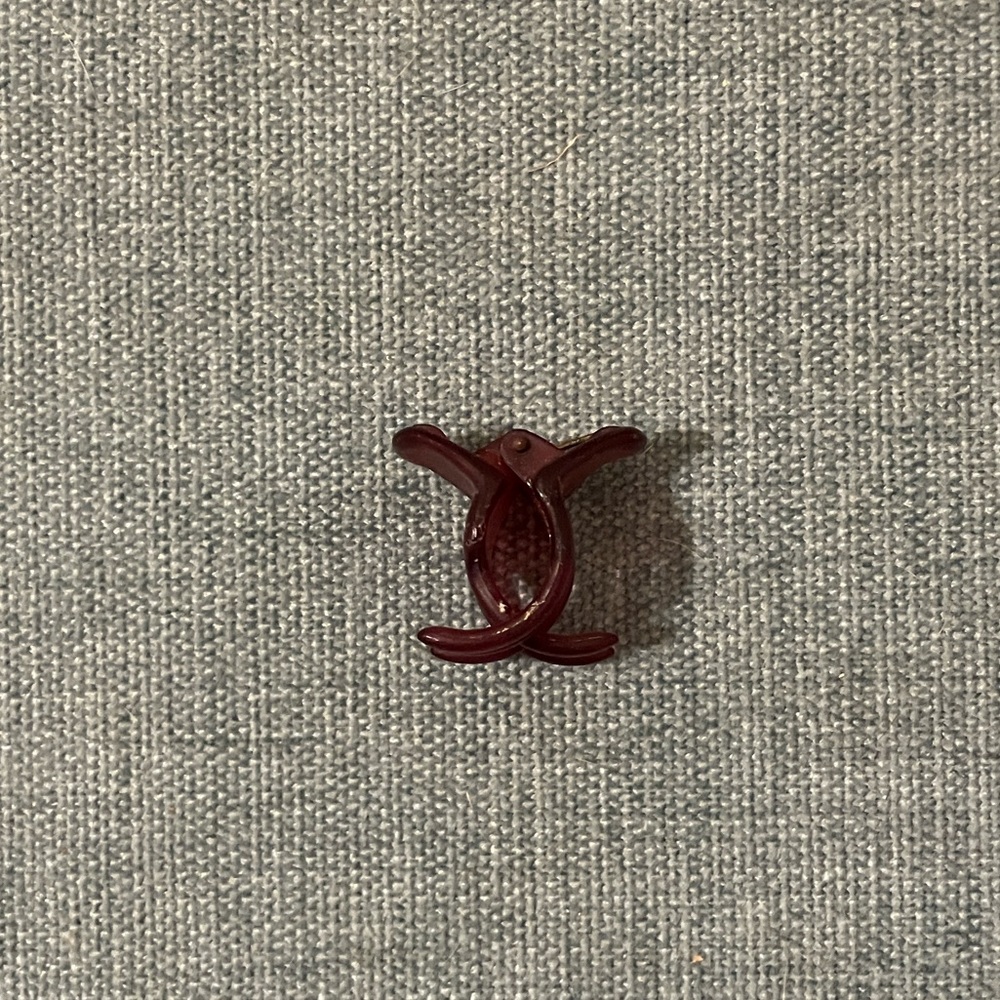 Small Hair Clip - Picture 2 of 2